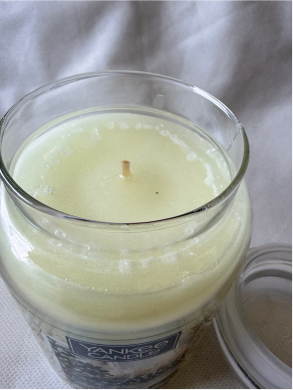 NEW Yankee Candle Large Jar Candle 22 oz HOLIDAY TWINKLING LIGHTS - Picture 6 of 7